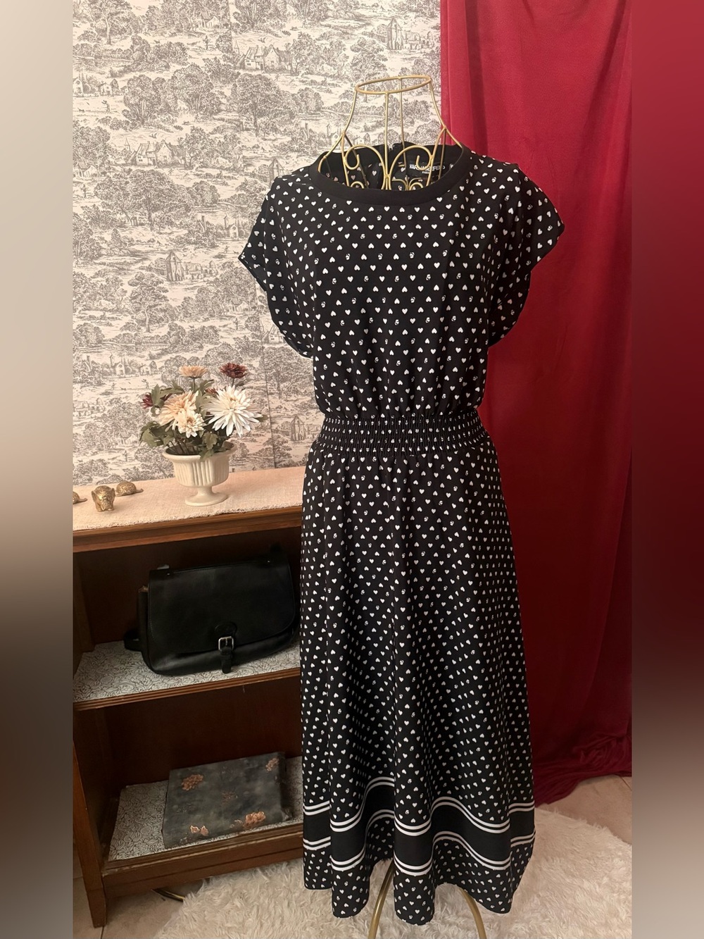 Black Heart-Print Midi Dress with Elastic Waist